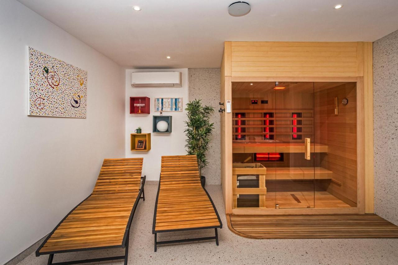 Villa Dispet With Heated Pool, Jacuzzi, Sauna And Cinema Celina Ngoại thất bức ảnh