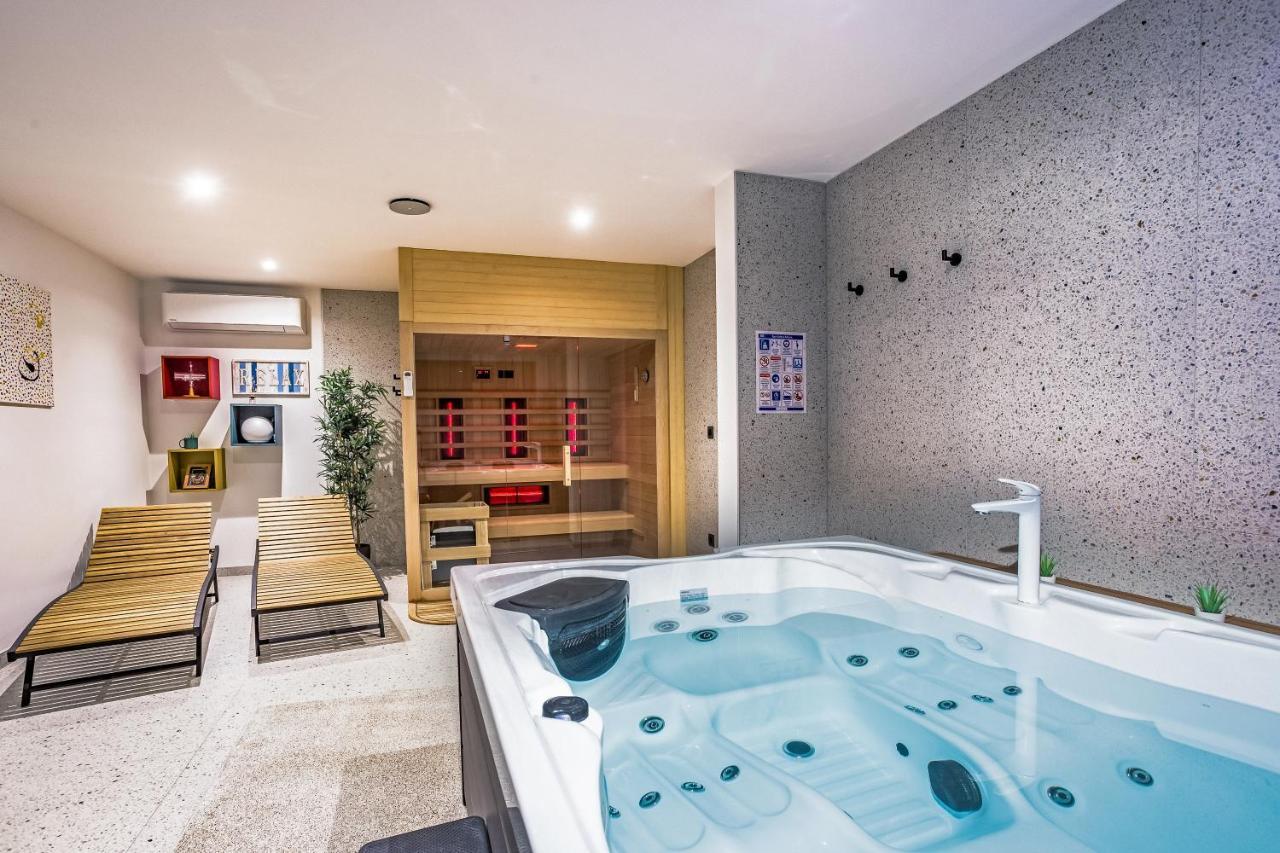 Villa Dispet With Heated Pool, Jacuzzi, Sauna And Cinema Celina Ngoại thất bức ảnh